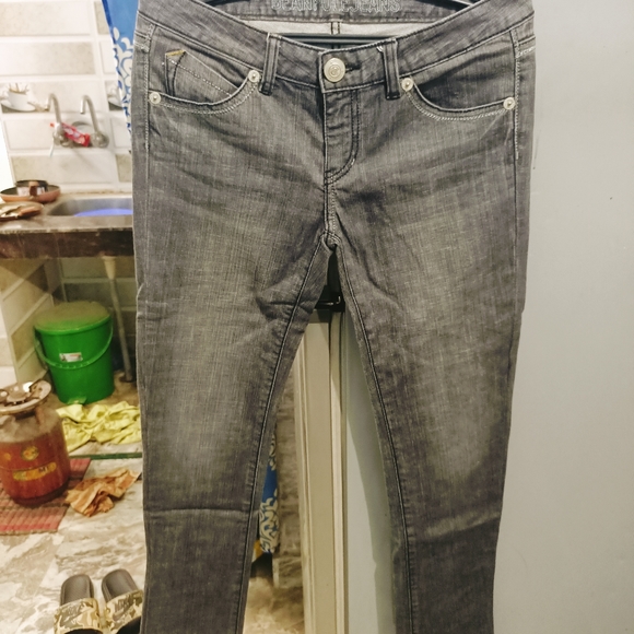 Beanpole - Picture 4 of 12